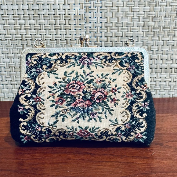 🌟HP🌟VTG 1950s Black & Floral Petit Point Handbag Hong Kong - Picture 7 of 9